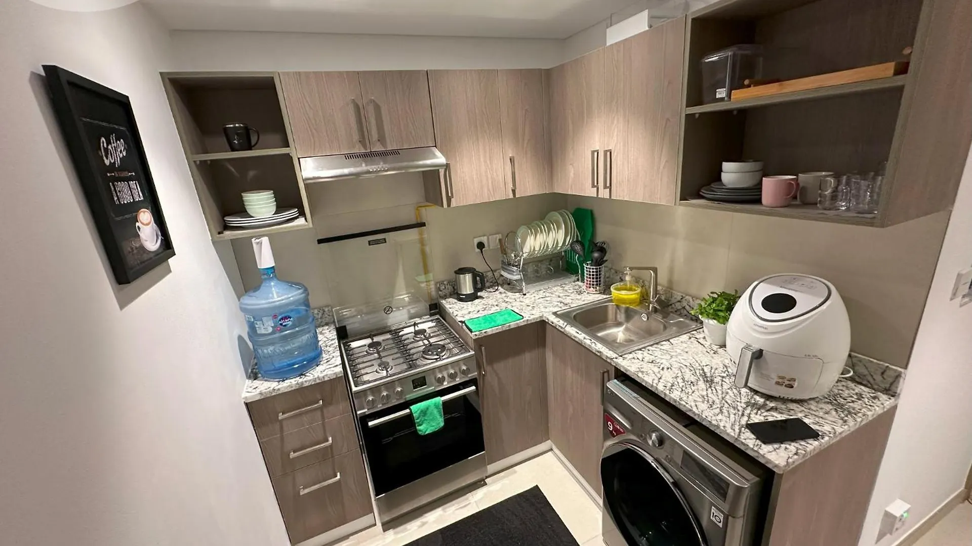 Homestay Bella Inn Dubai United Arab Emirates